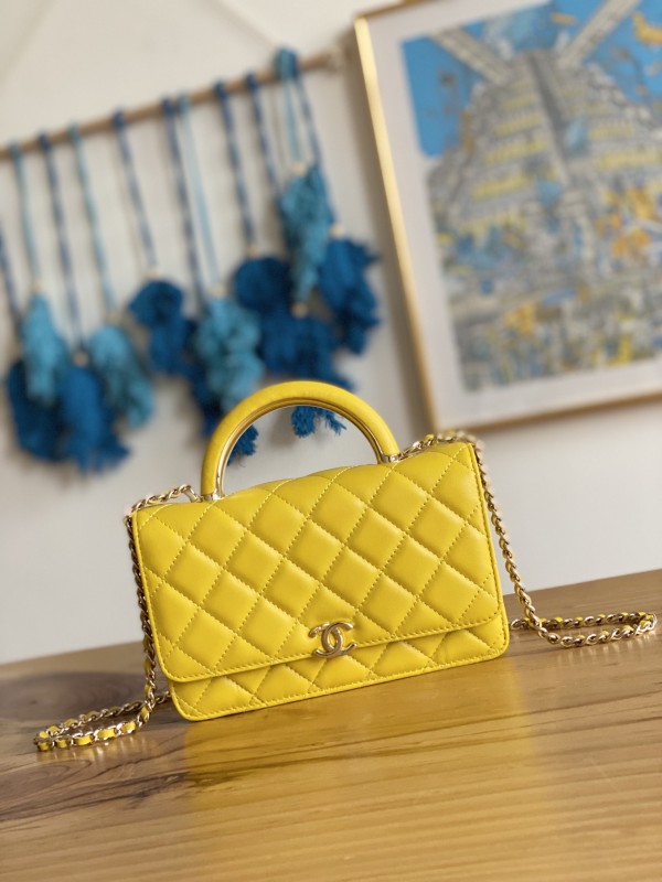 Handbag Chanel 81207 size 19 cm