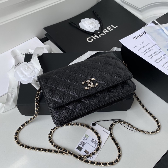 Handbag Chanel AP2136 size 19 cm