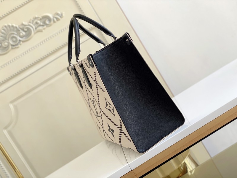 Handbag Louis Vuitton M45595 size 35-28-15 cm