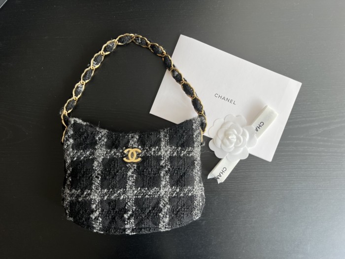 Handbag Chanel 3632 size 17.5cm24cm6 cm