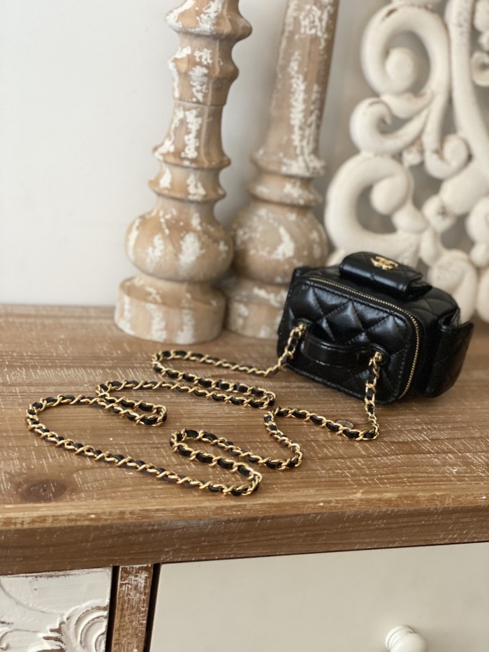 Handbag Chanel AP81232 size 10.5*7*8.5 cm