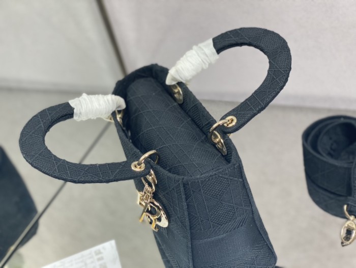 Handbag Dior size 24 cm