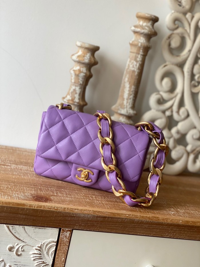 Handbag Chanel 3214 size 17*21*6 cm