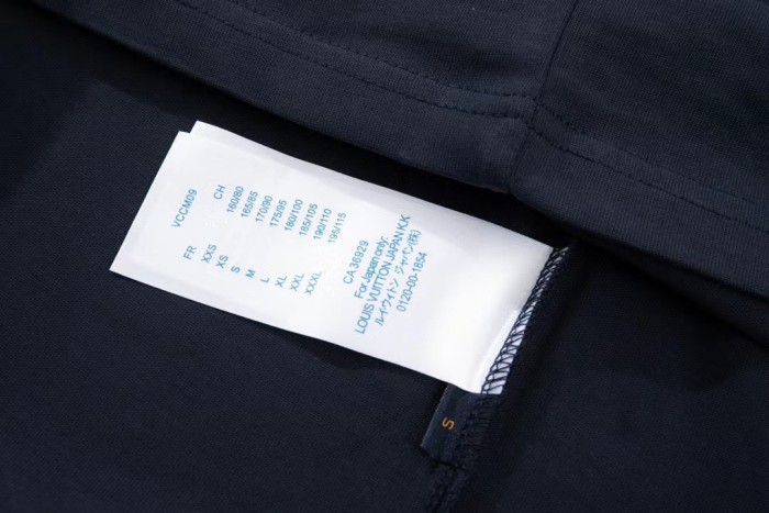 Clothes Louis Vuitton 377