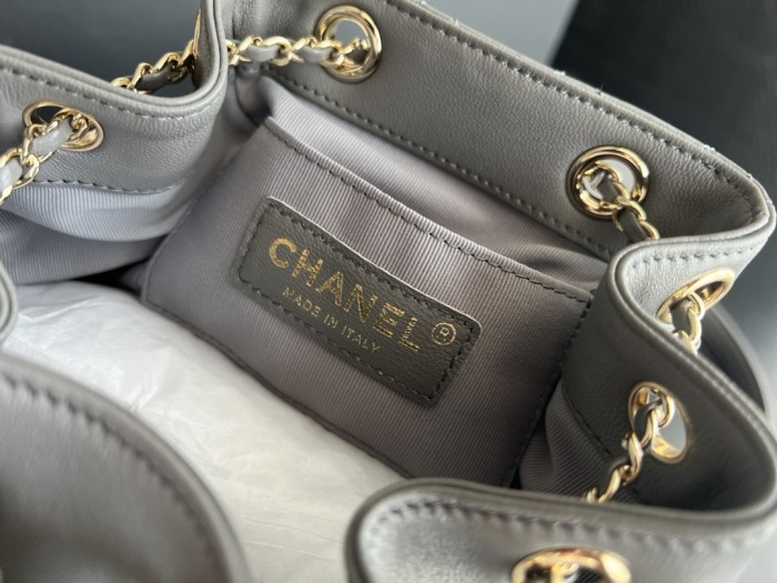 Handbag Chanel 2908 size 18cmx18cmx12 cm