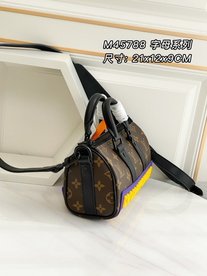 Handbag Louis Vuitton M45788 size 21 x 12 x 9 cm