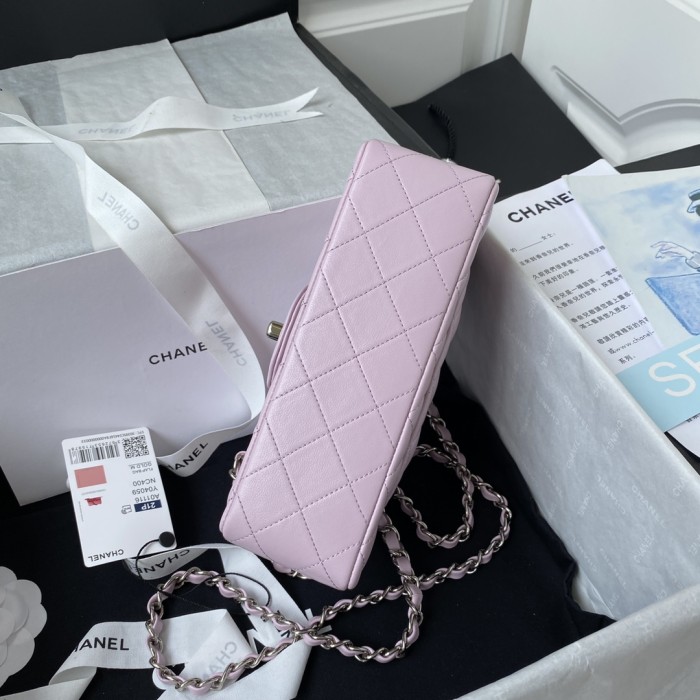 Handbag Chanel size 20 cm