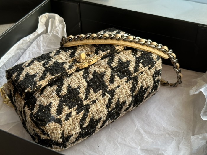 Handbag Chanel AS1161 size 30 CM