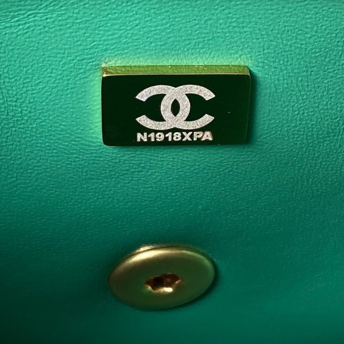 Handbag Chanel size 17 cm