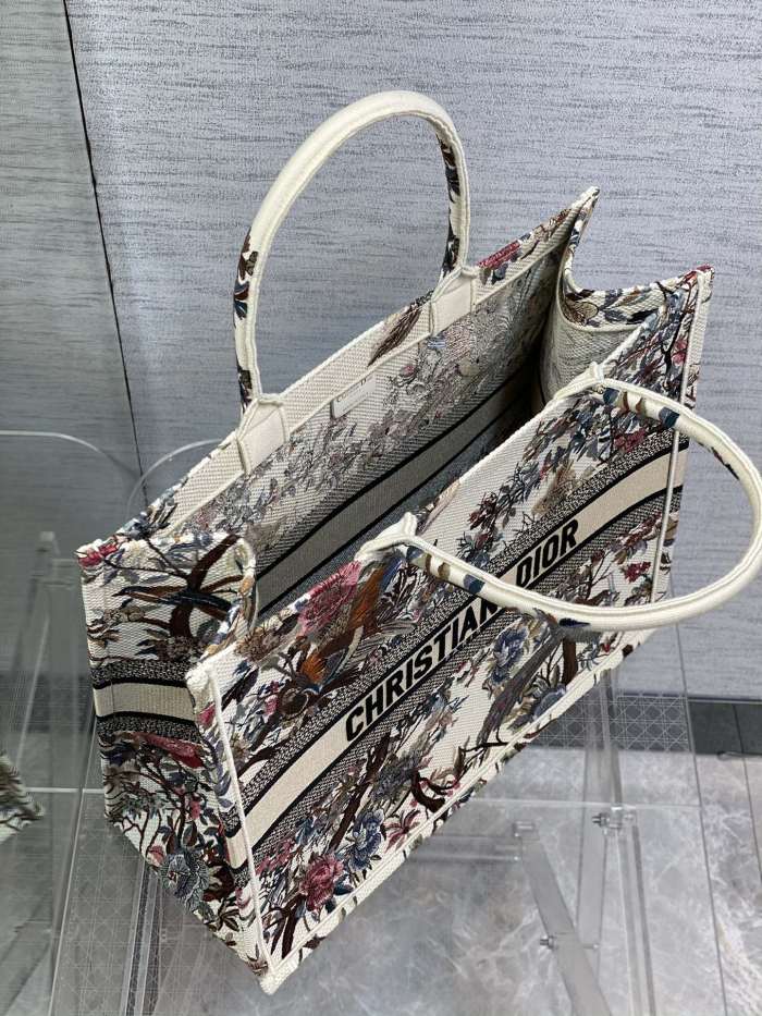 Handbag Dior size 42*18*35 cm