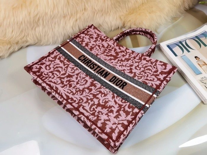 Handbag Dior size 41.5X35X18 cm