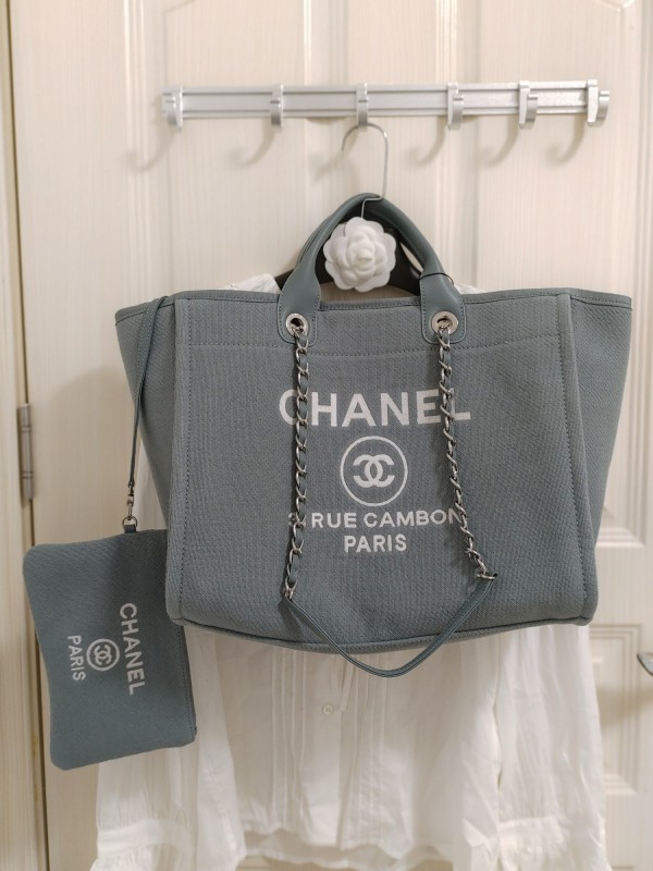 Handbag Chanel size 38 cm