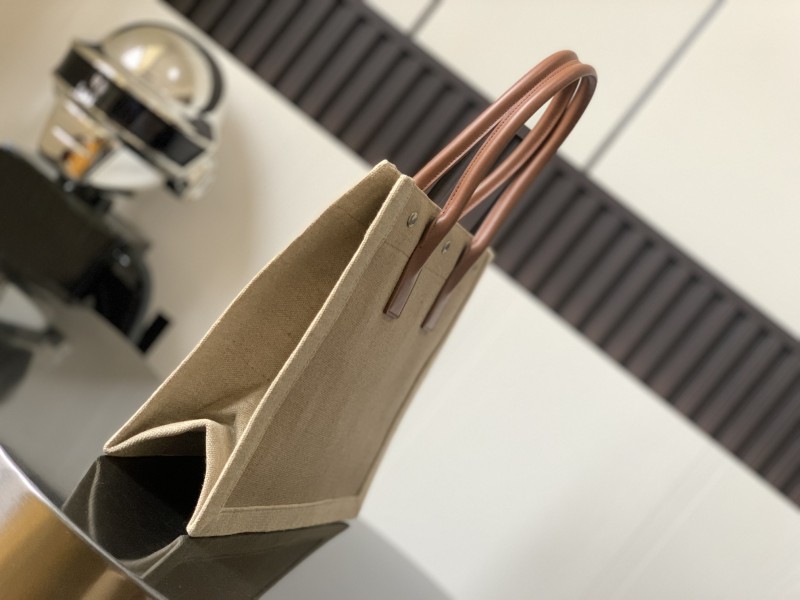 Handbags SAINT LAURENT 617481 size 39×31×18 cm