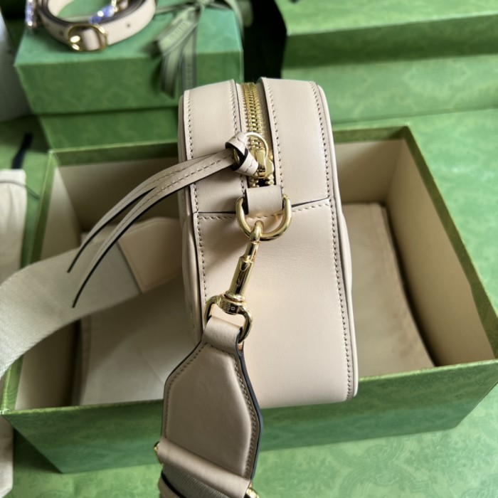 Handbag Gucci 702234 size 21.5x 17x 7.5 cm