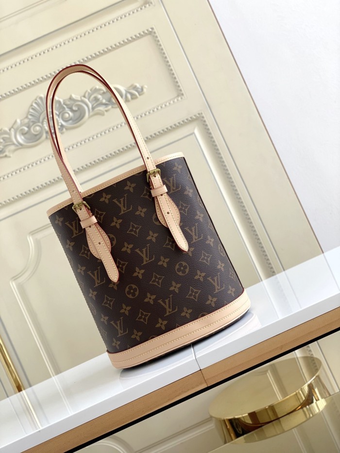Handbag Louis Vuitton M42238 size 23 x 15 x 26 cm