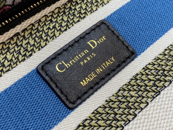 Handbag Dior size 24 cm