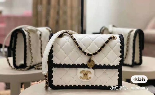 Handbag Chanel size 22 cm