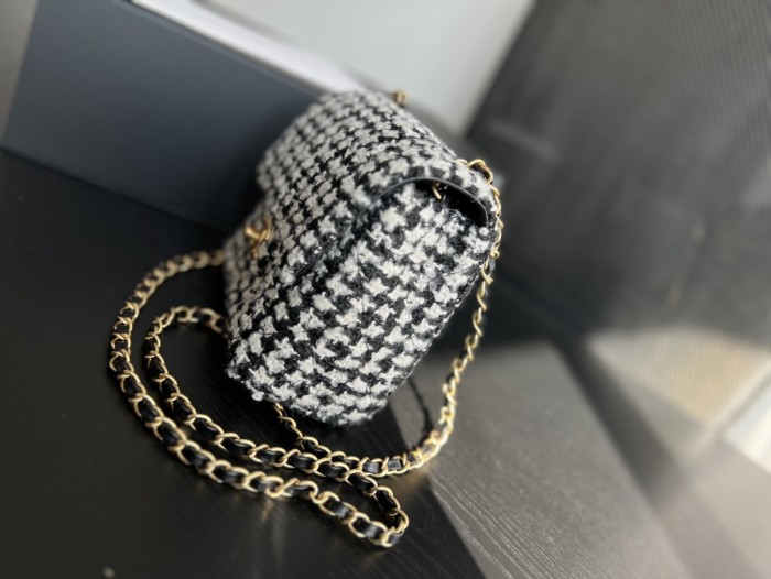 Handbag Chanel AS3546 size 17cmx14.5cmx7 cm