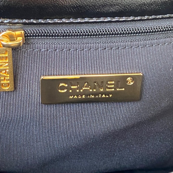 Handbag Chanel AS1160 size 26/30 cm