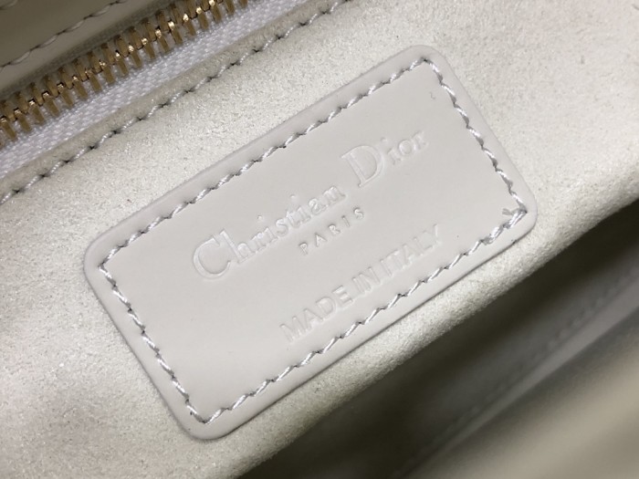 Handbag Dior M0538 size 20*16.5*8 cm
