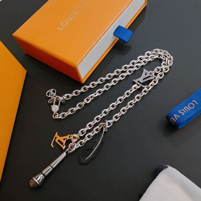 Clothes Louis Vuitton 75