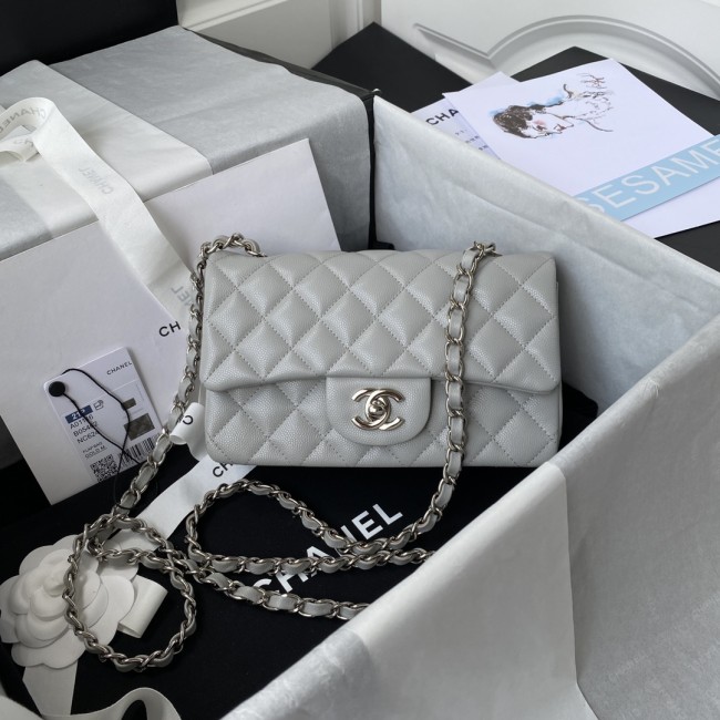 Handbag Chanel size 20 cm