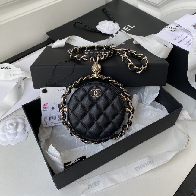 Handbag Chanel AP2568 size 17X14x2.4 cm