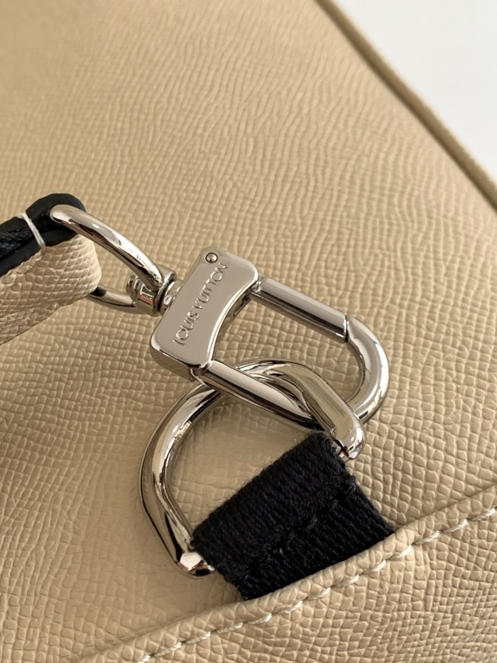 Handbag Louis Vuitton M30803 size 20 x 31 x 10 cm