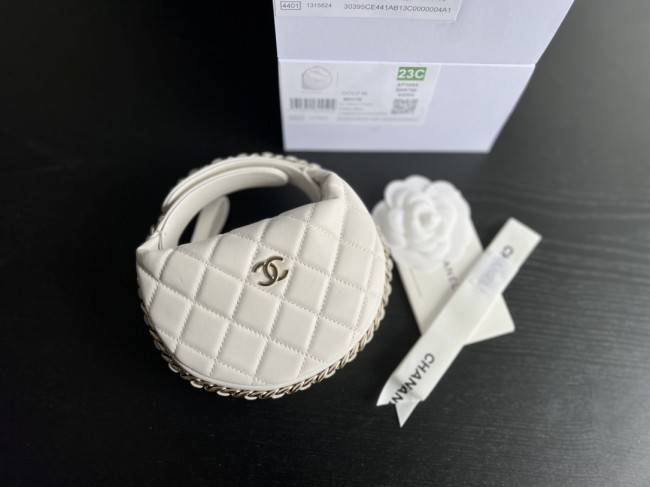 Handbag Chanel AP3095 size 16cmx16cmx5.5 cm