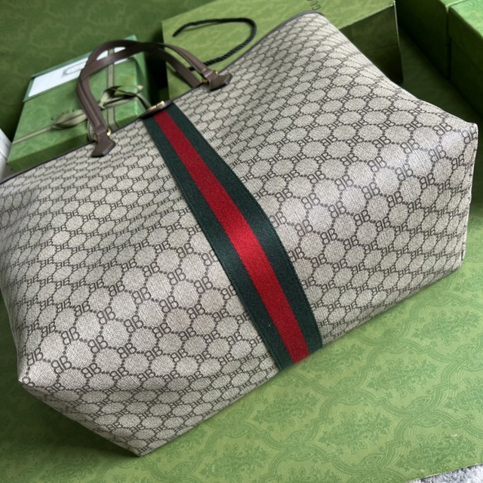 Handbag Gucci 680127 size 41.5x39.5x19.5 cm