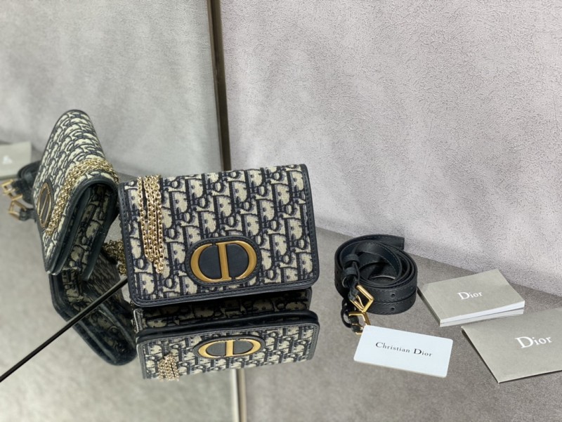 Handbag Dior size 19*12.5*4 cm