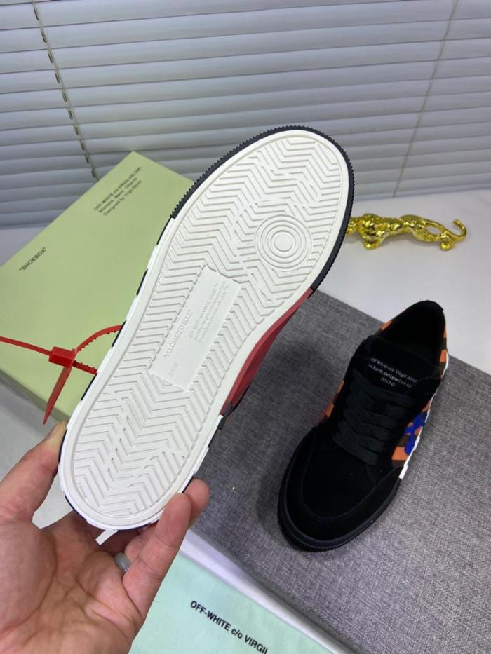 Off-White Low Vulc Black Orange