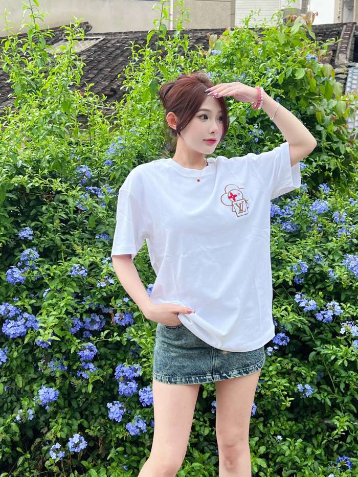 Clothes Louis Vuitton 159