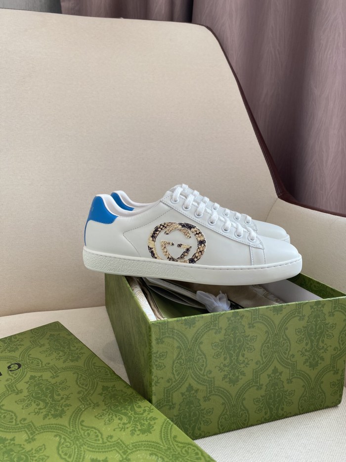 Gucci Women's Ace sneaker with bee sneaker 4