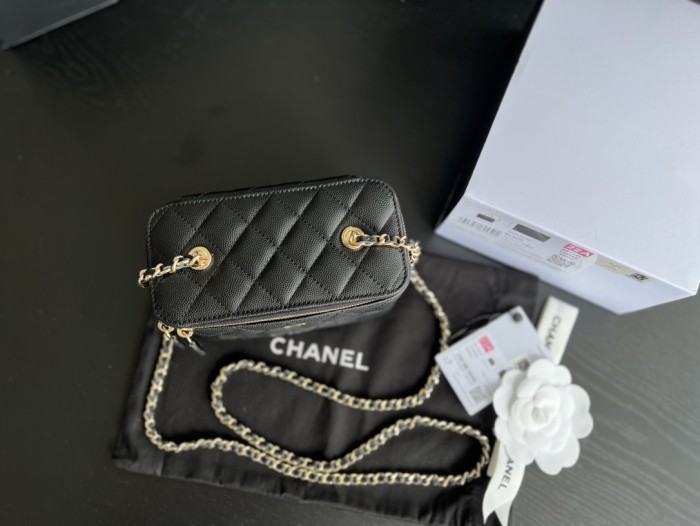 Handbag Chanel size 16cmx8cmx10 cm