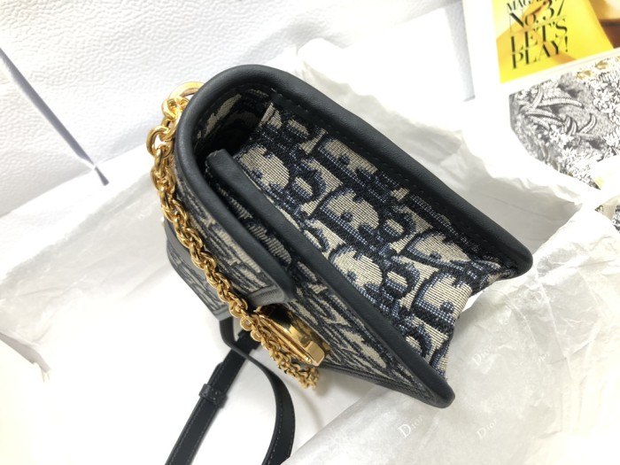 Handbag Dior M9203 size 21.5 x 12 x 6 cm