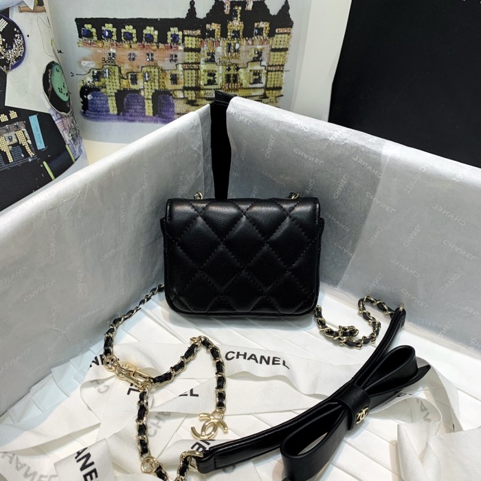 Handbag Chanel 10603 size 10 2 7.5 cm