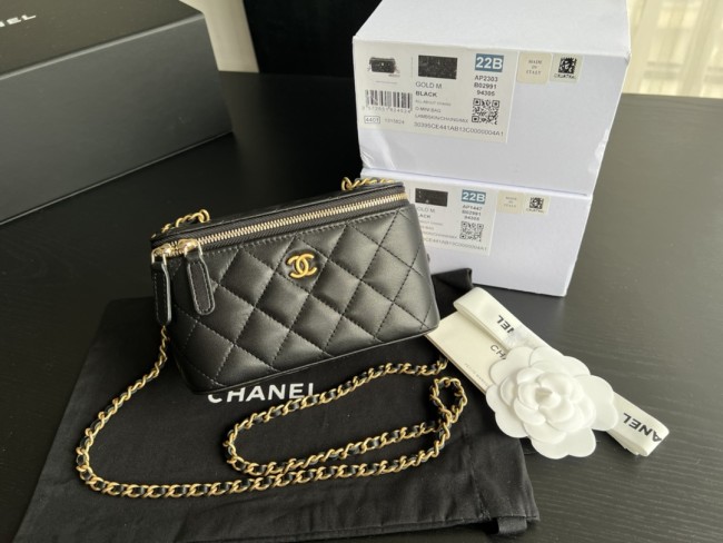 Handbag Chanel AP2303 size 17cmx9.5cmx8 cm