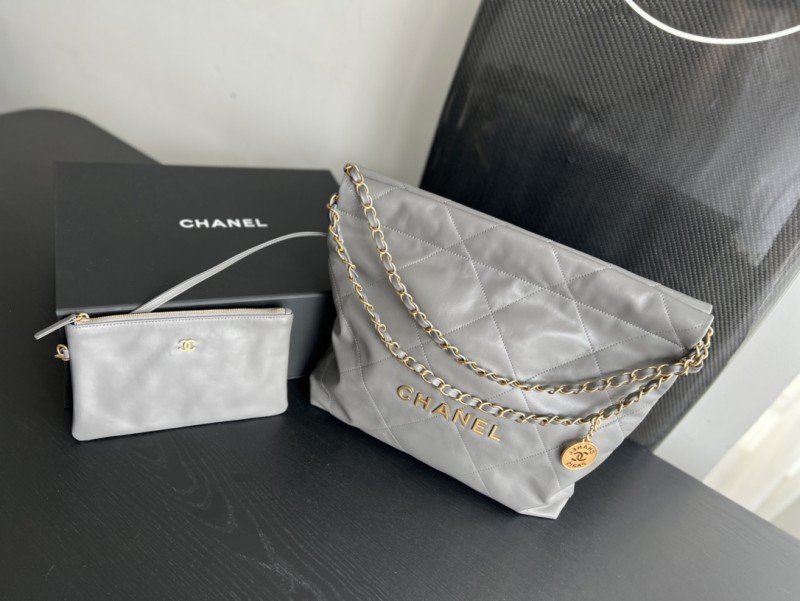 Handbag Chanel size 35cmx37cmx7 cm
