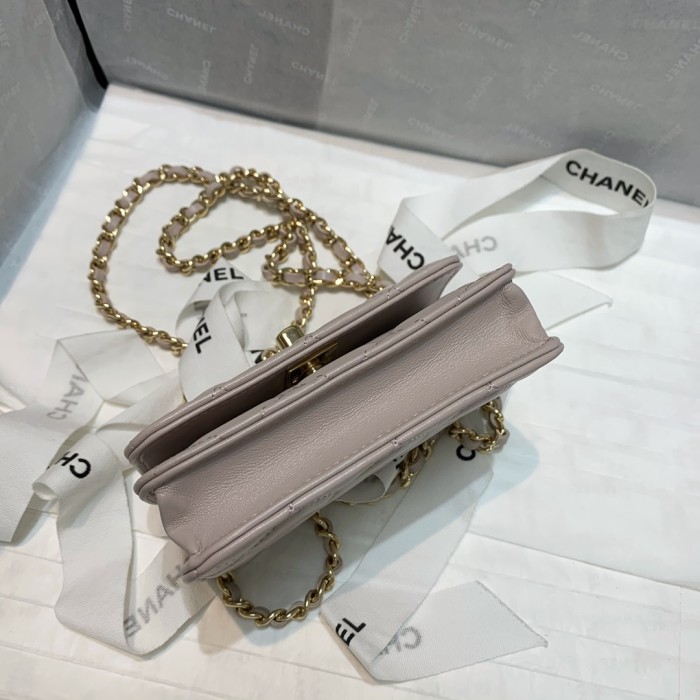 Handbag Chanel 82768 size 12.5 2.5 9 cm