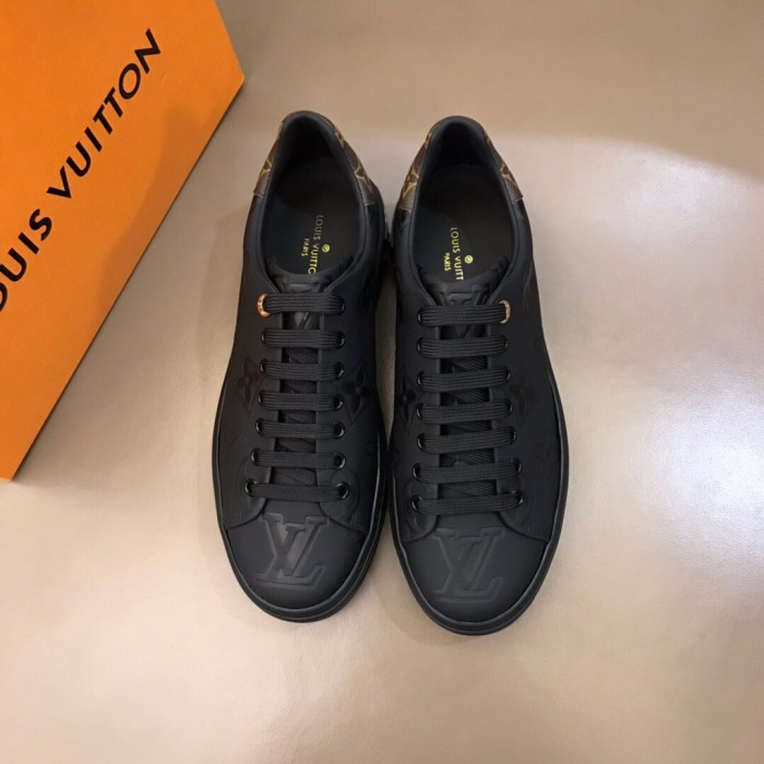 Louis Vuitton Low Top sneaker 53