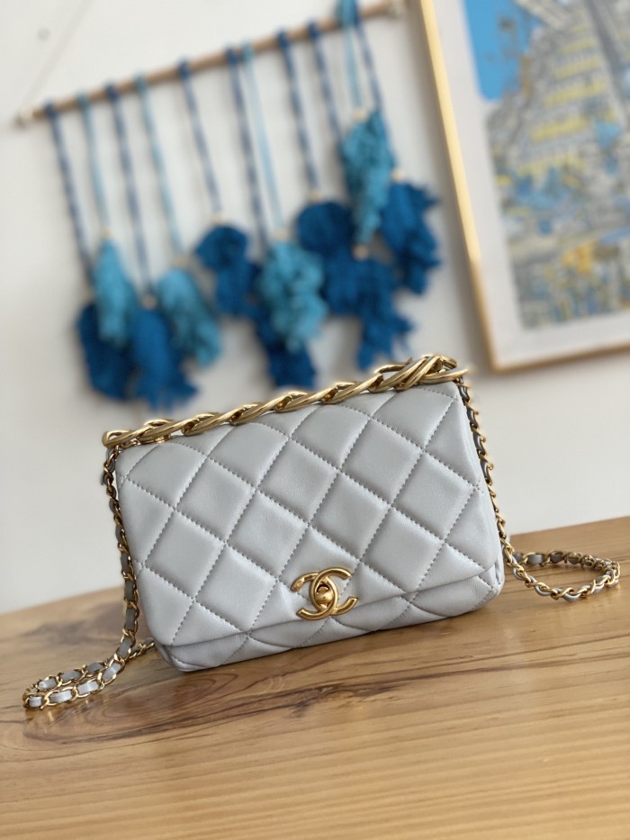 Handbag Chanel 3366 size 21X13X10 Cm