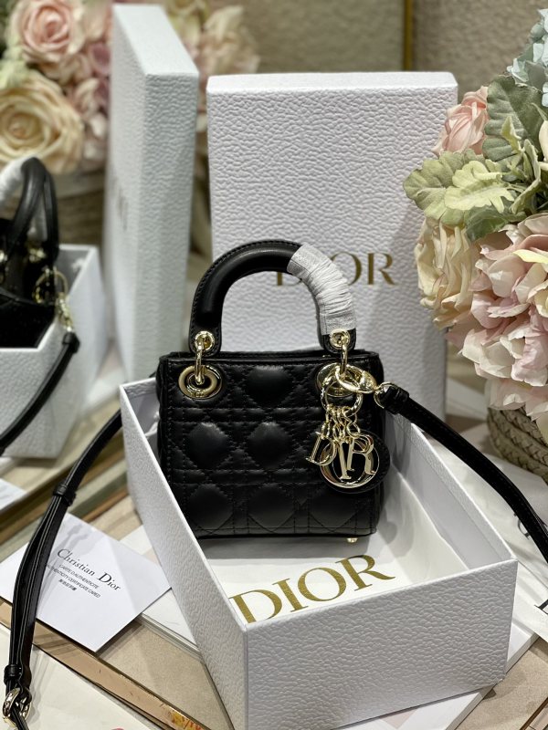 Handbag Dior 6601 size 12*10*5 cm