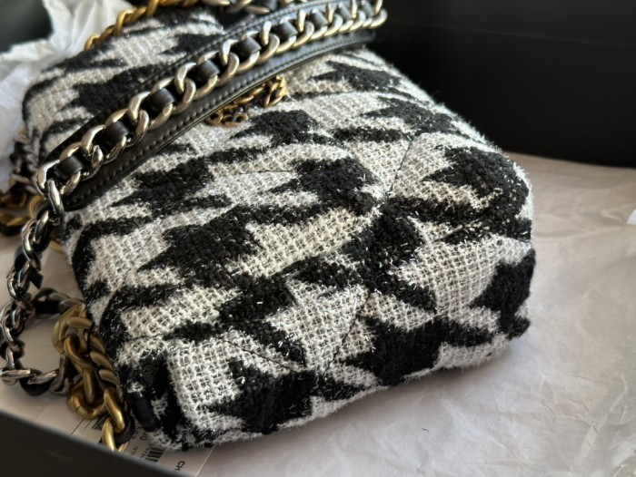 Handbag Chanel AS1161 size 26 CM