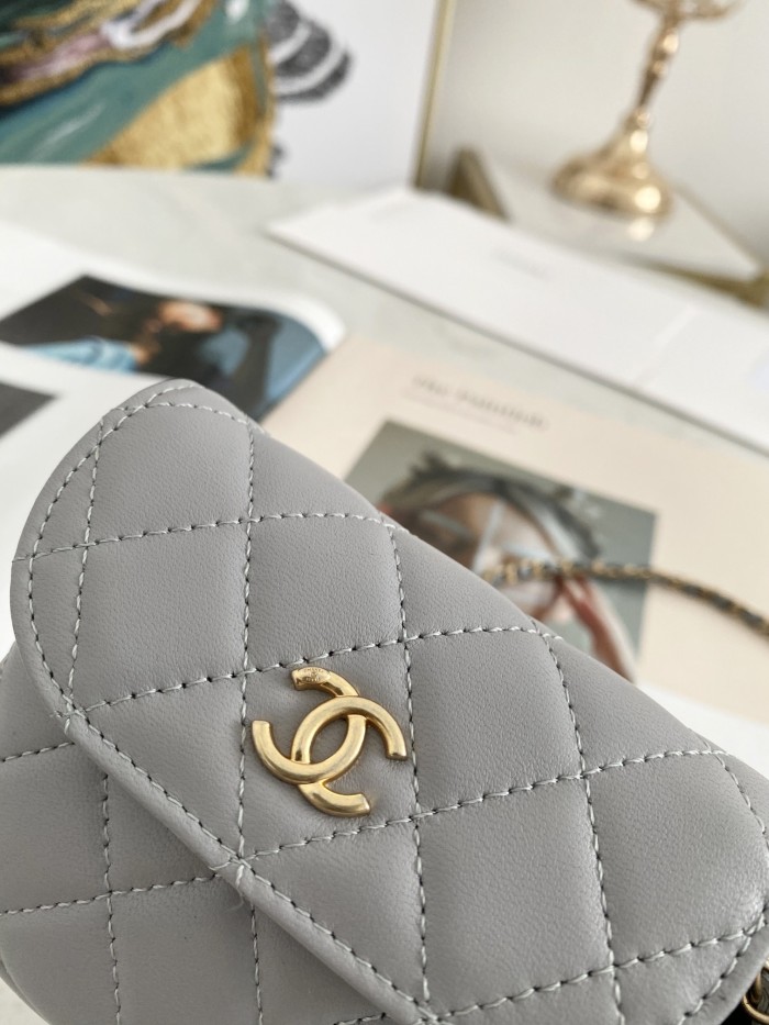 Handbag Chanel 81462 size 9*10.5*2.5 cm