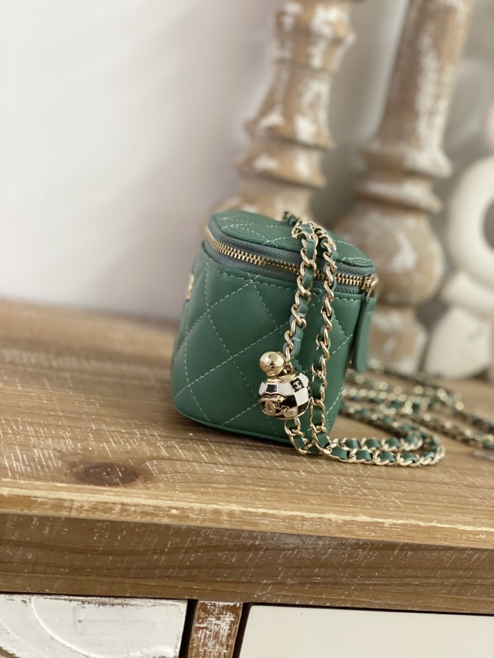 Handbag Chanel 81241 size 10.5 8.5 7 cm