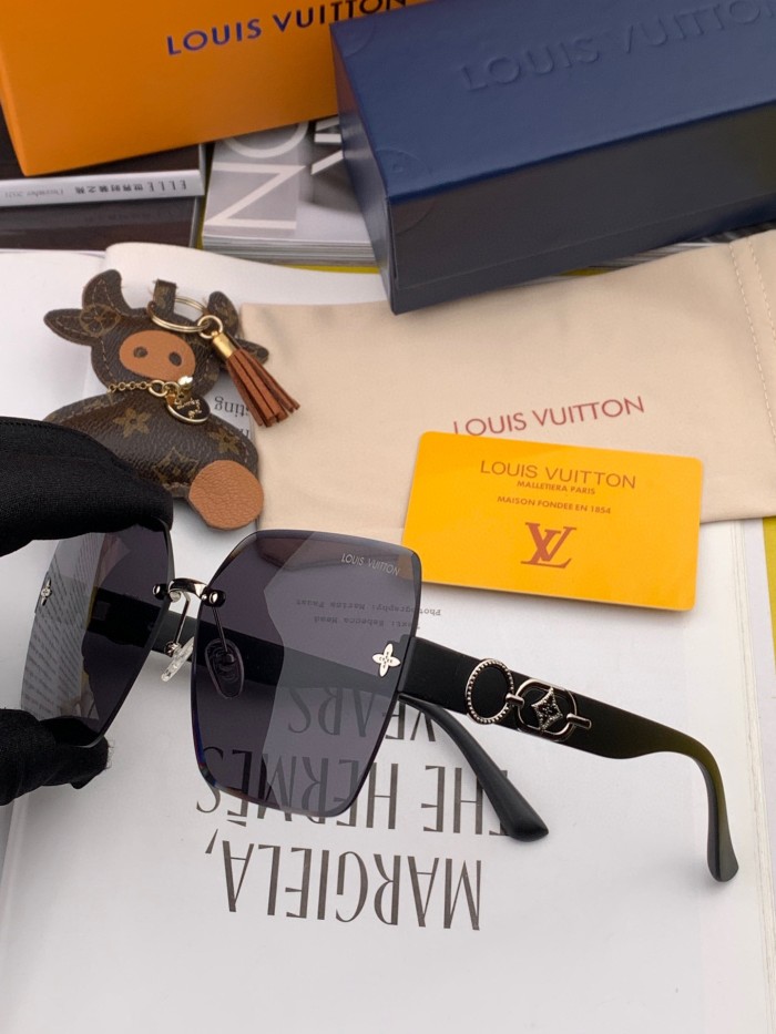 Sunglasses Louis Vuitton L0998
