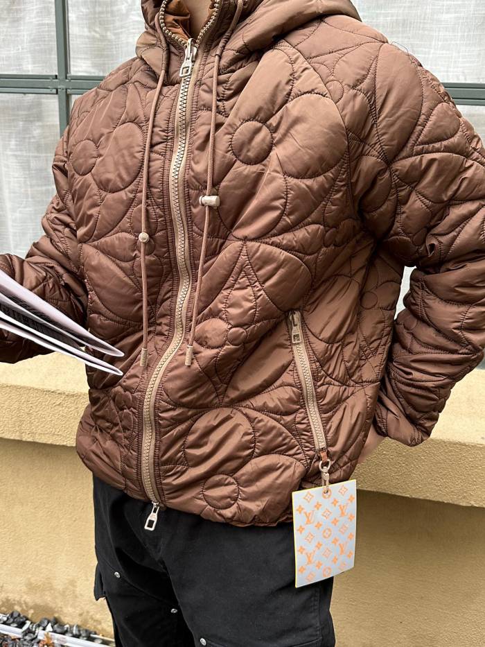 Clothes Louis Vuitton 106