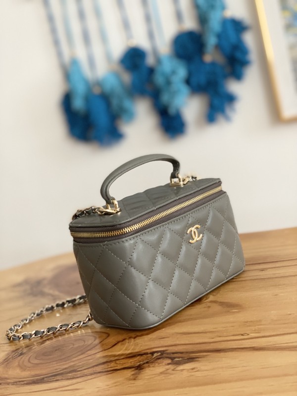 Handbag Chanel 81211 size 9.5 17 8 cm