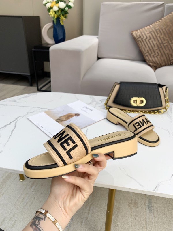 Chanel Slides 18